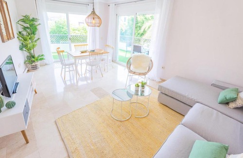 Puerto Banus Apartment | TERRAZAS DE BANÚS SUNLIT RETREAT, WALK EVERYWHERE!