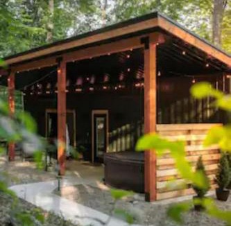 Logan Apartment | The Hillside Retreat - Cozy container home with Hot tub and Fire pit