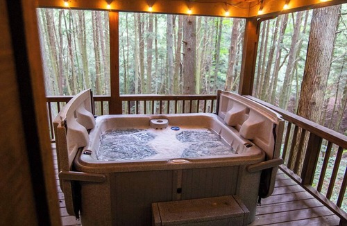 Logan Cabin | The Ravine - Hosted by The Chalets