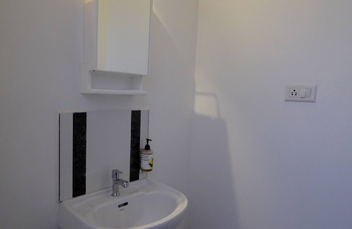 Aluva House | Treebo Nirupama, 750m from Aluva Railway station