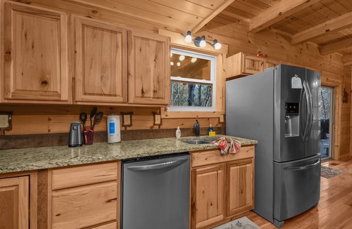 Logan Cabin | Treetops Lodge And Family Fun Barn