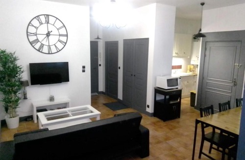 Bastide Saint-Louis Apartment | Un trésor en Bastide : 4/6 couchages