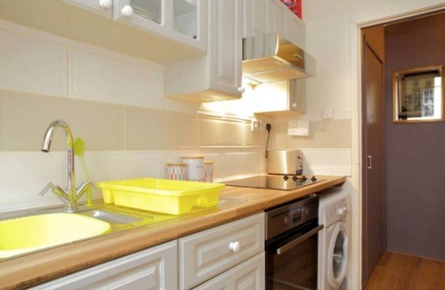 Old Town Apartment | Vibrant Apartment in Edinburgh’s Old Town