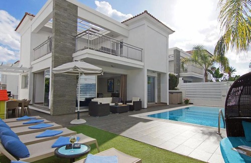 Pernera Villa | Villa angellina