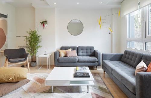 Antiguo Villa | Villa Loretopea by FeelFree Rentals