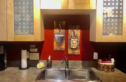 Nelson Apartment | Wheelchair Accessible 2 BR Downtown Suite: Urban Comfort- Pet-Friendly.