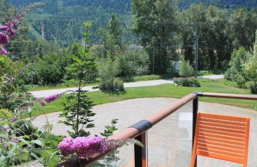 Robson Bed & Breakfast | Windborne Bed & Breakfast