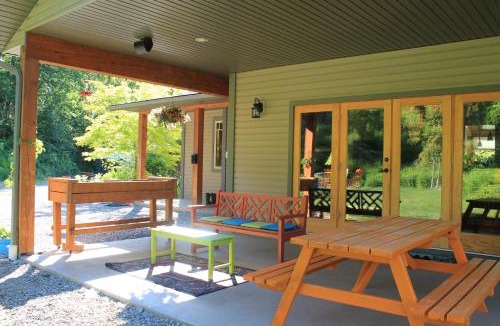Robson Bed & Breakfast | Windborne Bed & Breakfast