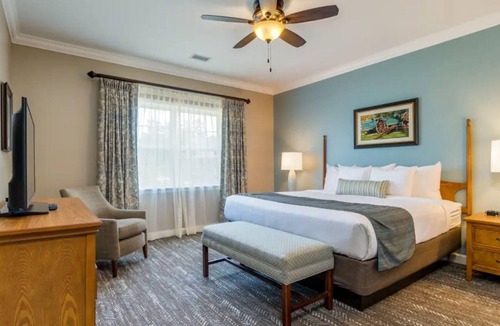 Williamsburg Resort | Your Historic Escape Awaits at Holiday Inn Club Vacations Williamsburg- 2 Bd.