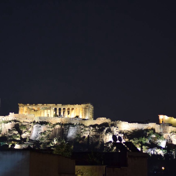 Acropolis View Apartment in Central Athens – SQ1