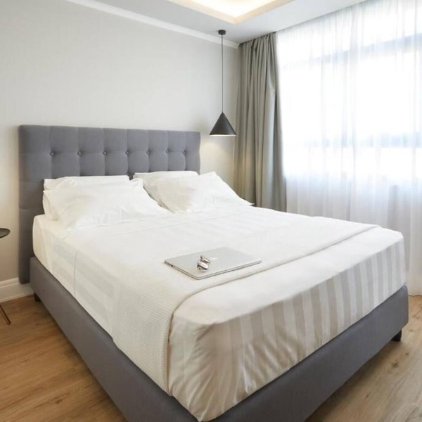 BHA004 - C - Room Athens
