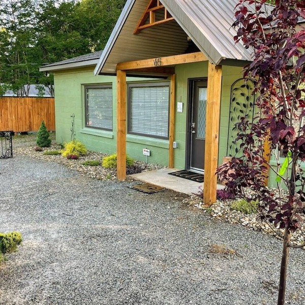 Charming Studio Getaway Near TIEC, Tryon & Landrum
