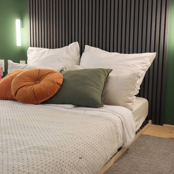 DAS STUDIO: Tiny apartment with garden oasis in the middle of Berlin