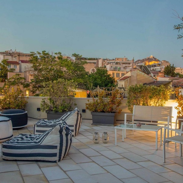 Entire Building in the Heart of Athens Sleeps 12 With Private Rooftop Terrace
