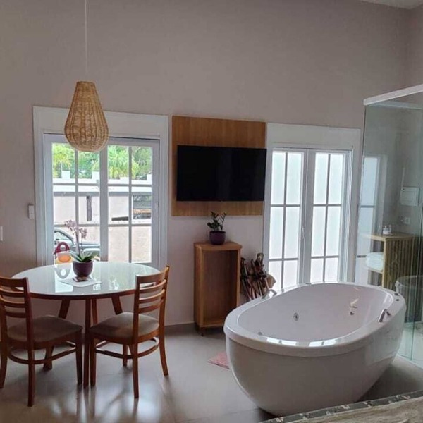 Esquina Brotense Apartamento Romântico na Margem do Rio no Parque dos Saltos