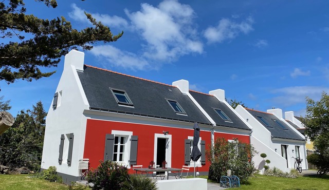 Belle Ile en Mer, traditional farmhouse in hamlet near Locmaria
