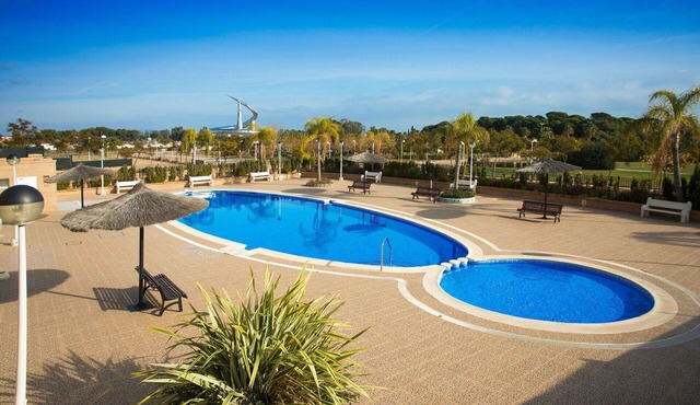 Cosy apartment for 6 guests with pool, WIFI, A/C, TV, terrace, pets allowed and panoramic view