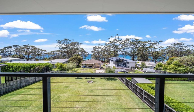 Days By The Bay at Hyams Beach
