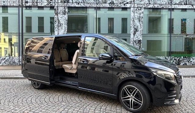 Private Transfer from Zurich Airport ZRH to Zug