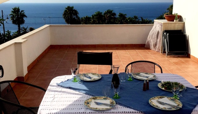 Vacation home near Tropea in Calabria, located directly on the cliffs.