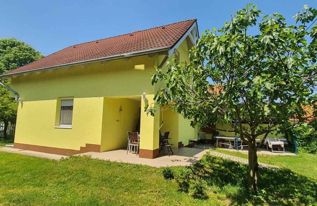 80 m² House ∙ 3 bedrooms ∙ 6 guests