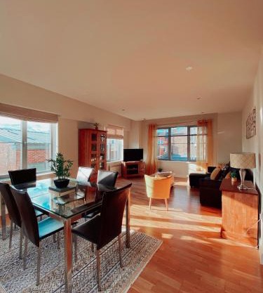 Apartment 11 Popeshead Court