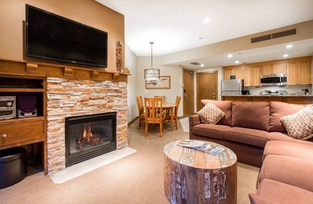 Comfortably Furnished Condo w Canyons Village View by RedAwning - Save 20% on 7+ Nights!