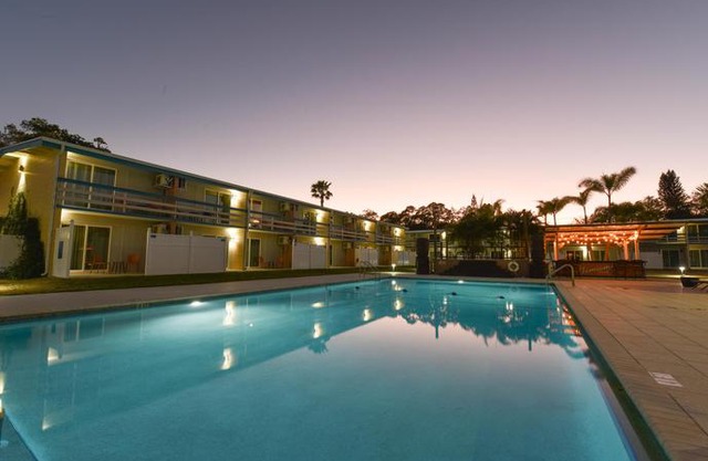 Golden Host Resort - Sarasota