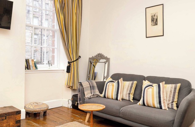 Modern Flat at the Heart of Edinburgh