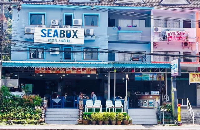 Seabox Khaolak Hostel