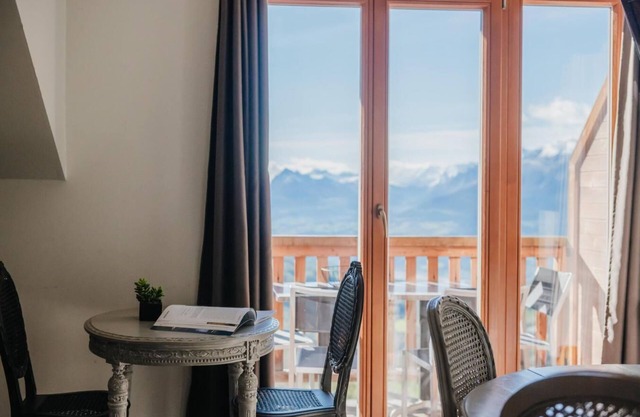 Wifi, 200m from ski slopes, fitness, swimming pool, terrace, balcony, parking, tv, 40m², Les Orres