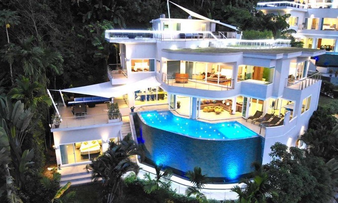 Cherngtalay Villa | 1000 m² Villa ∙ 9 bedrooms ∙ 23 guests