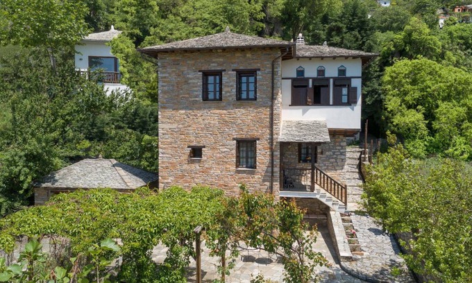 Milies House | 120 m² House ∙ 3 bedrooms ∙ 8 guests