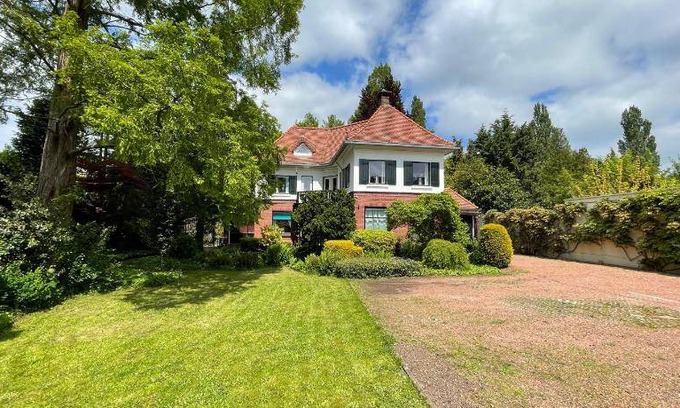 Hengelo Bed & Breakfast | 200 m² Bed and breakfast ∙ 6 bedrooms ∙ 11 guests