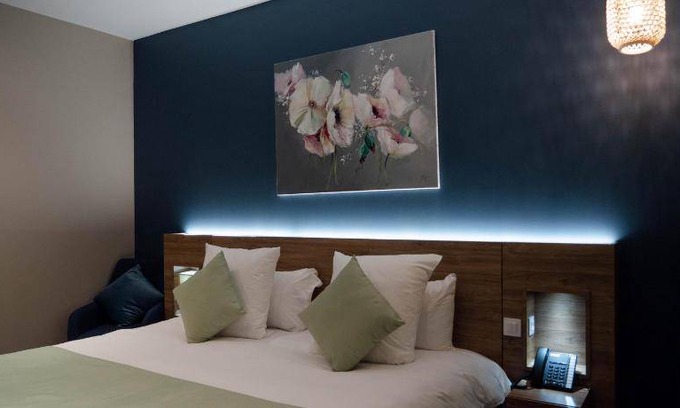 Boutervilliers Hotel | 31 m² Hotel ∙ 4 guests