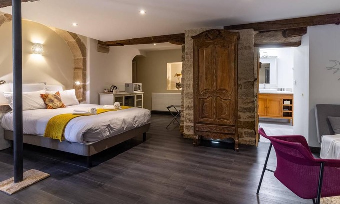 Savigny-les-Beaune Bed & Breakfast | 42 m² Bed and breakfast ∙ 1 bedroom ∙ 2 guests