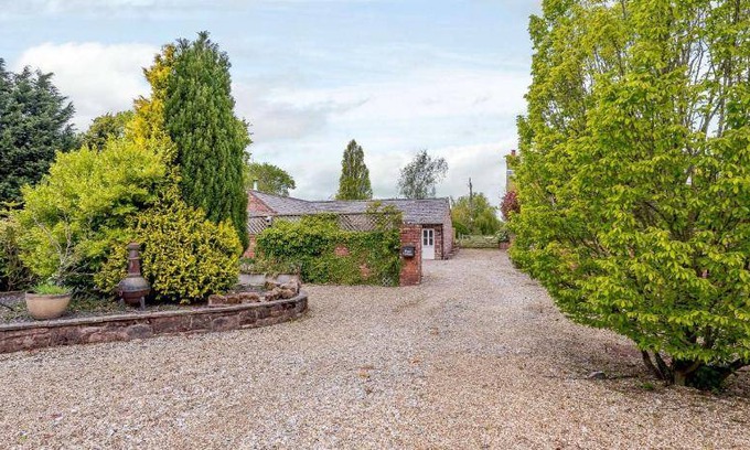 Ledsham House | 45 m² House ∙ 3 bedrooms ∙ 6 guests