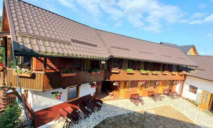 Gura Humorului Bed & Breakfast | 50 m² Bed and breakfast ∙ 2 bedrooms ∙ 5 guests