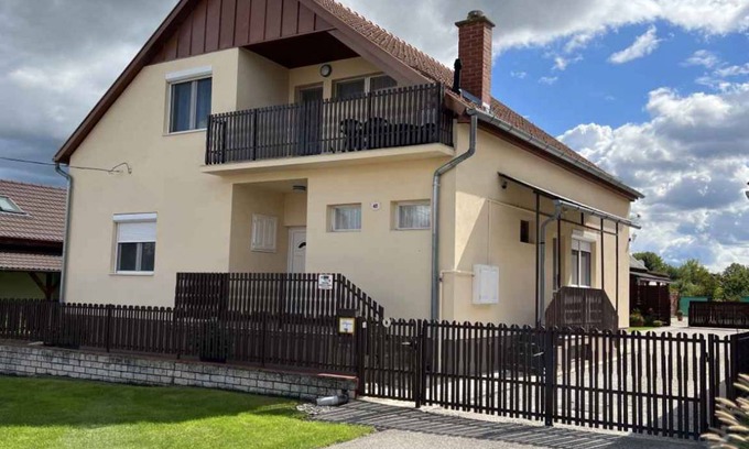 Balatonbereny Apartment | 60 m² Apartment ∙ 2 bedrooms ∙ 4 guests