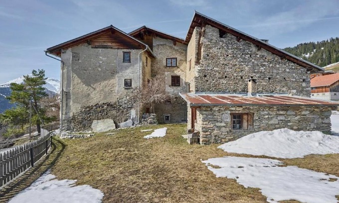 Lohn House | 75 m² House ∙ 2 bedrooms ∙ 4 guests