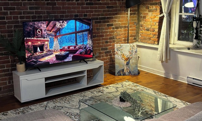 Old Montreal Apartment | Adorable Loft in the Old Montreal