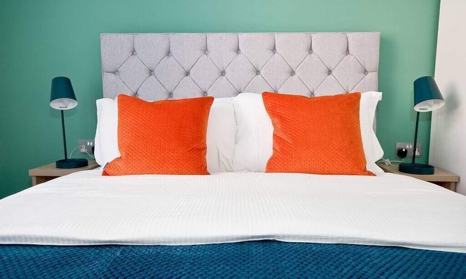Covent Garden Apartment | AIH sleeps 2 private room and shower Covent Garden