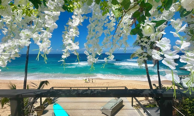 Pupukea House | Beautiful ocean views, just steps away from Banzai Pipeline