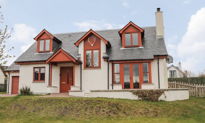 Aviemore Cottage | Cabin ∙ 3 bedrooms ∙ 6 guests