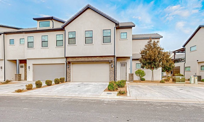 Ivins House | House ∙ 4 bedrooms ∙ 12 guests