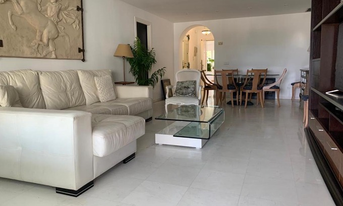 Puerto Banus Apartment | las gaviotas