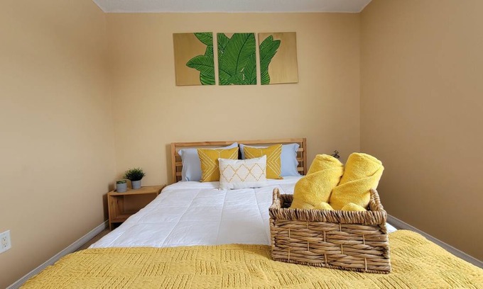 Aylmer Resort | Private room ∙ 2 guests