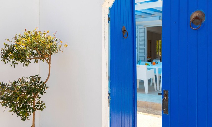 Protaras Villa | This amazing luxury villa is located in the heart of Protaras just 4 minutes walk to the Main Strip