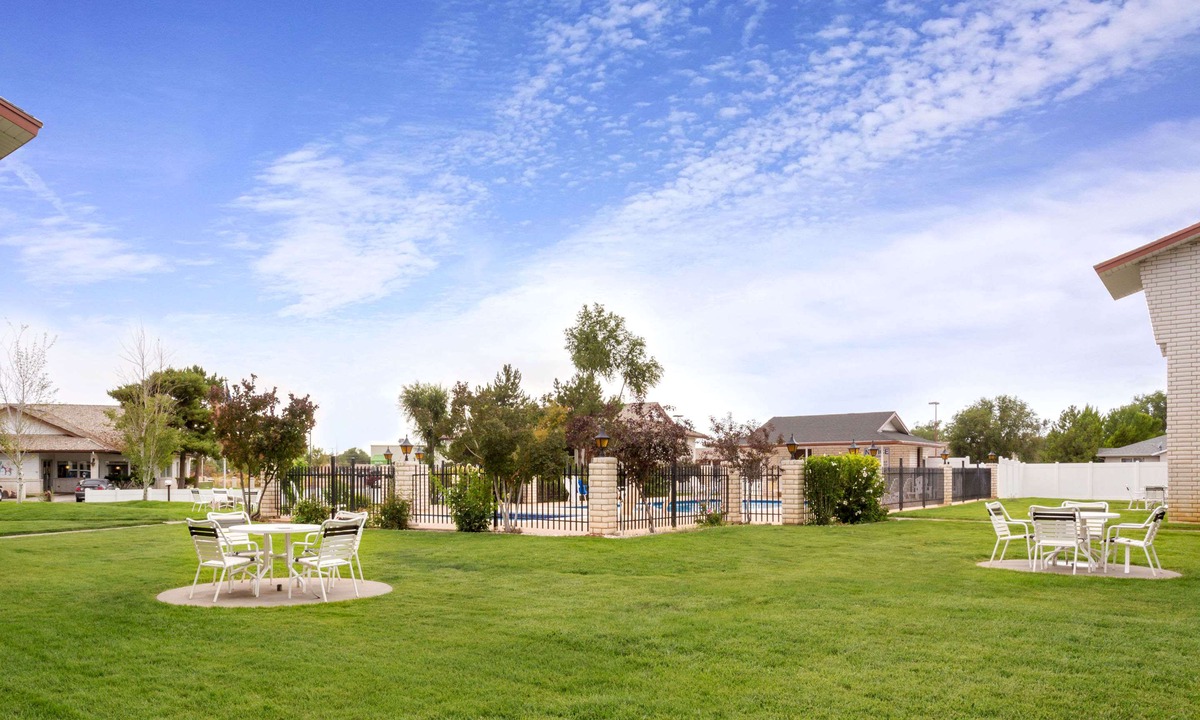 Delta Hotel | Days Inn by Wyndham Delta
