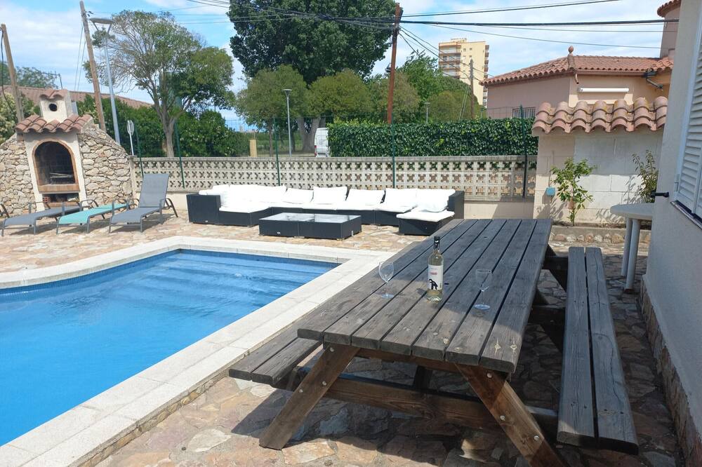 Bon Relax House | Villa Sant Pere Pescador, 4 bedrooms, 10 persons